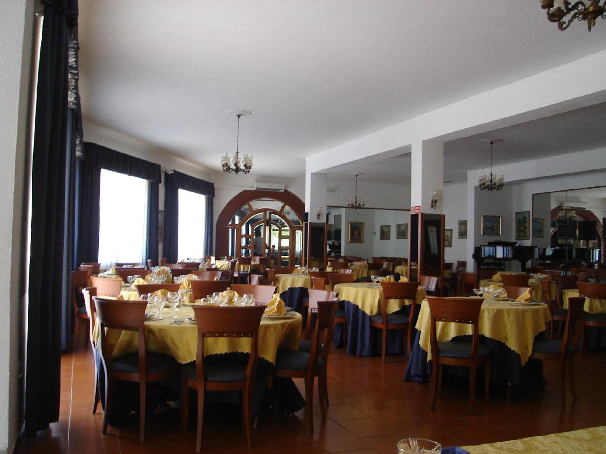 Hotel Eden Perdifumo Zewnętrze zdjęcie